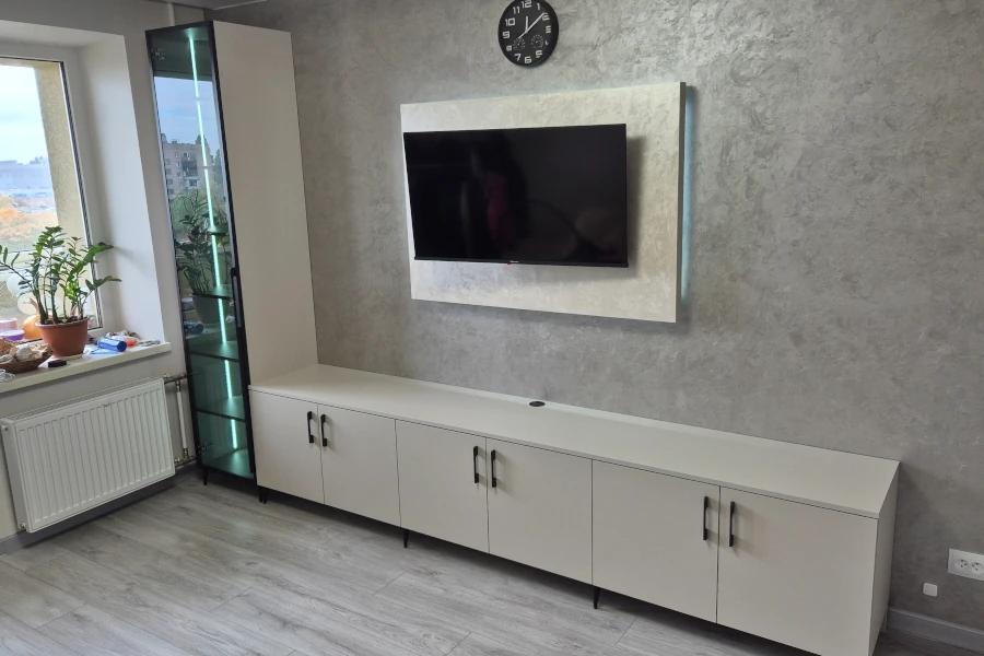 Тумбочка під телевізор на замовлення